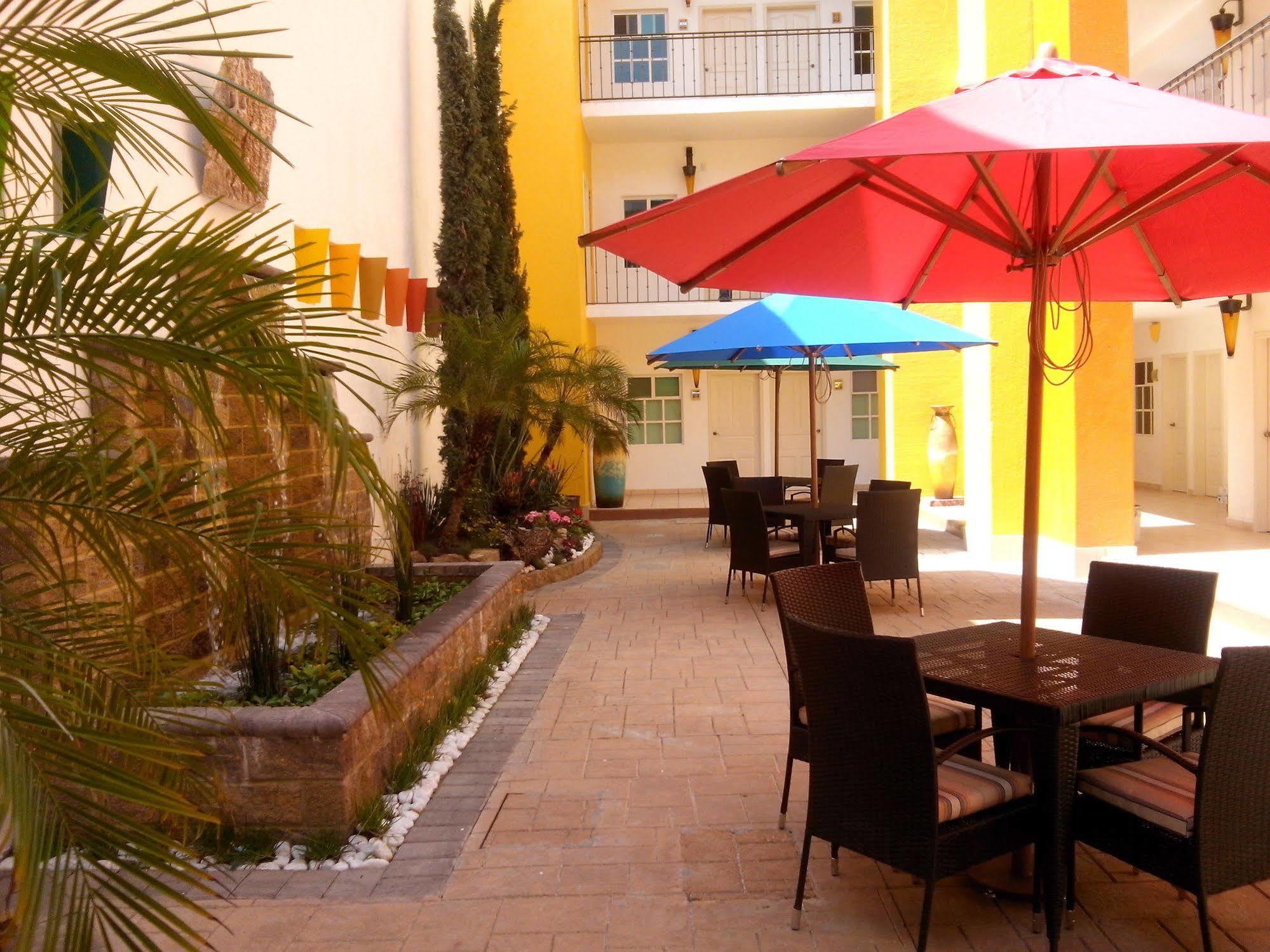 Happy Express Hotel Oaxaca المظهر الخارجي الصورة